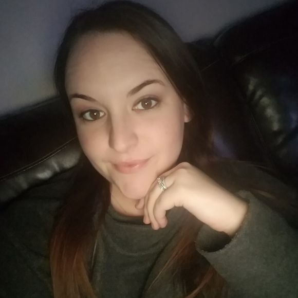 Meet your Posher, Emily - Picture 1 of 1